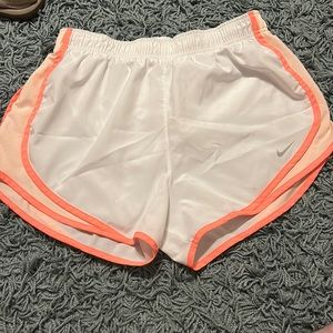 Nike Dri Fit Women’s Medium Shorts